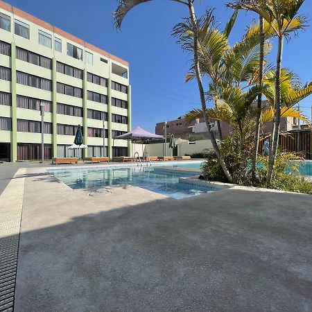 Holiday Suites Tacna Esterno foto