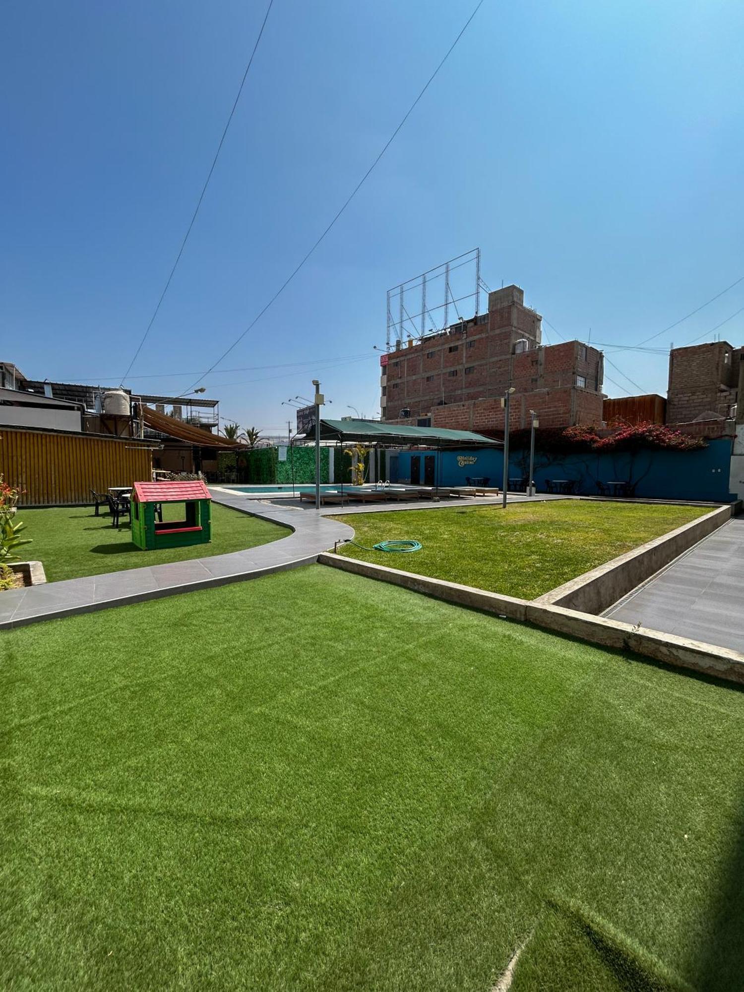Holiday Suites Tacna Esterno foto