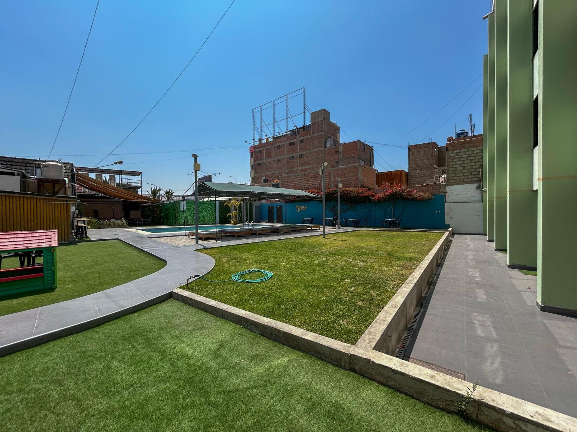 Holiday Suites Tacna Esterno foto