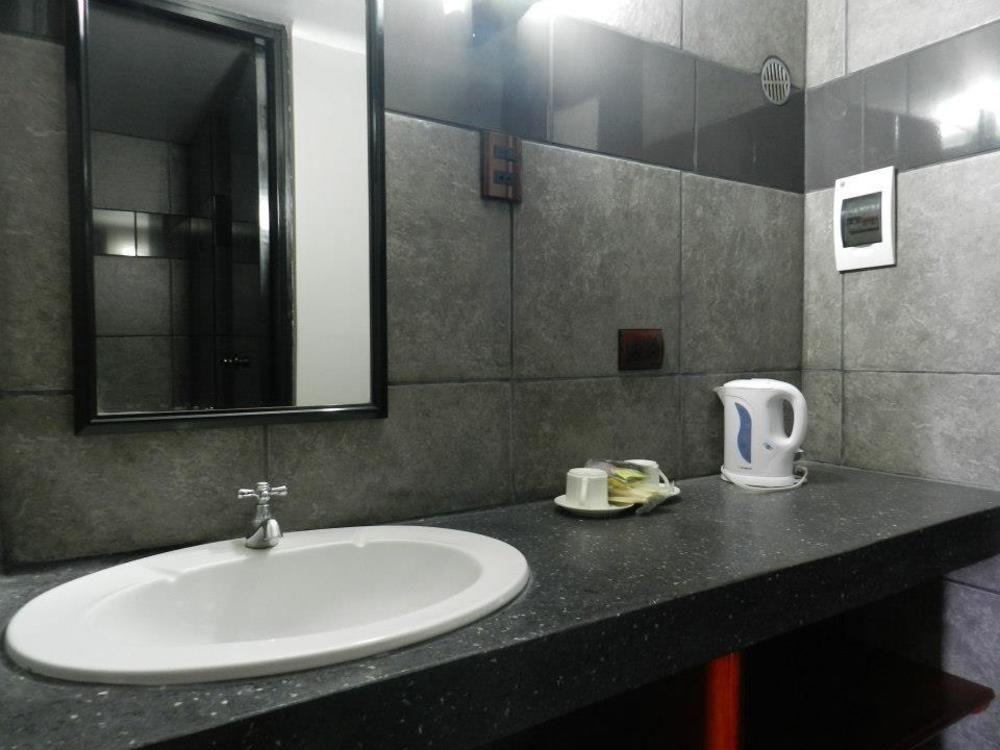 Holiday Suites Tacna Esterno foto