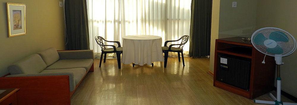 Holiday Suites Tacna Esterno foto