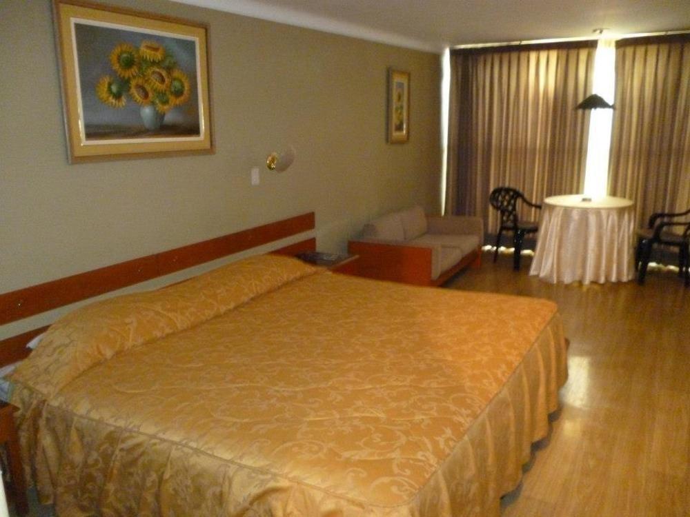 Holiday Suites Tacna Esterno foto